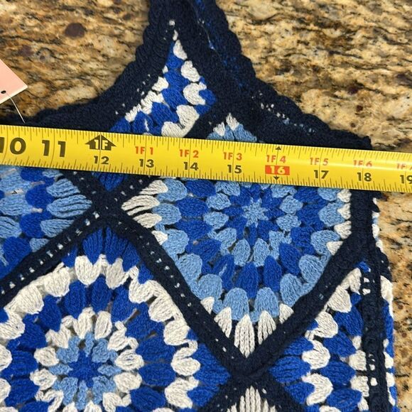 AQUA Boho Blue Allover Crochet Sleeveless Cropped Top Size L - Picture 6 of 7